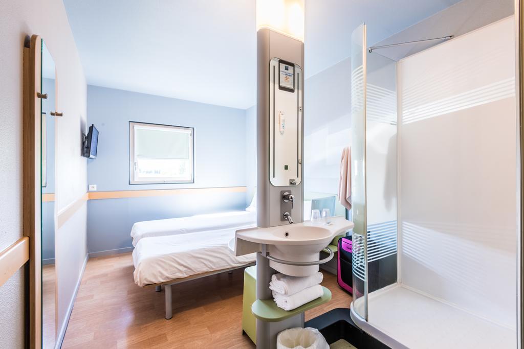 Ibis Budget Amberieu En Bugey/Chateau Gaillard A42 Exterior photo